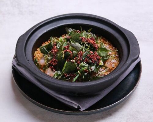 Communal Table by Gēn 根