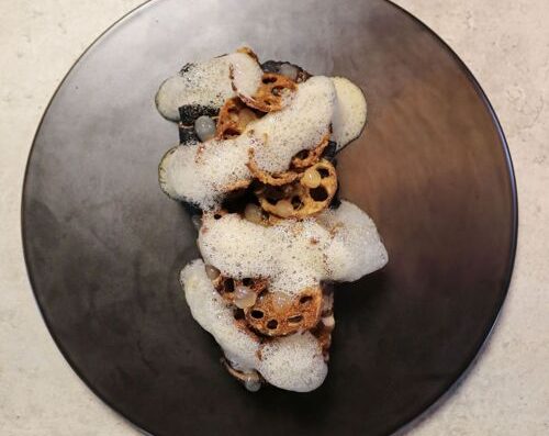 Communal Table by Gēn 根